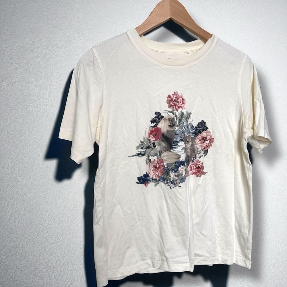 Uniqlo Cat Graphic Tee | Vintage-Inspired Floral Print T-Shirt | White Shirt M - Picture 2 of 7